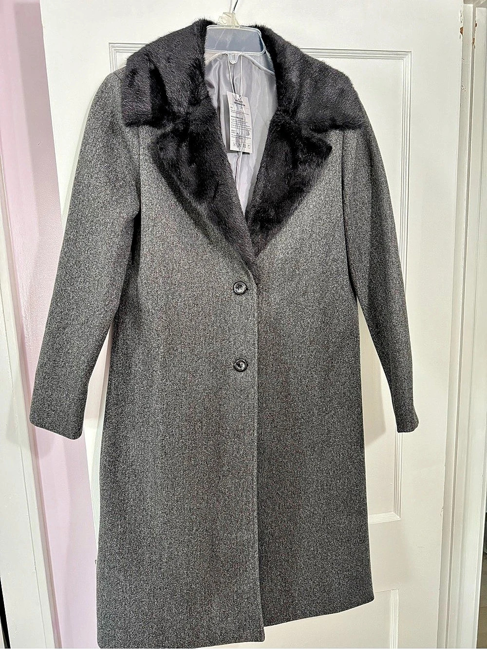 Oyrosy Gray Faux Fur Collar Coat NWT